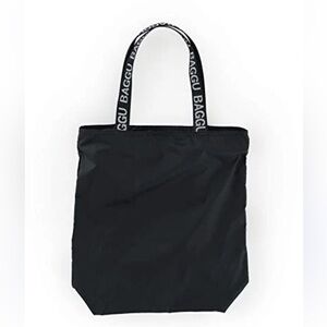 LIKE NEW BAGGU RIPSTOP Tote, BLACK W/ WHITE LETTERS ON STRAP. Folds into pouch